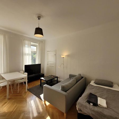 Home Inn Vmg Stockholm Buitenkant foto